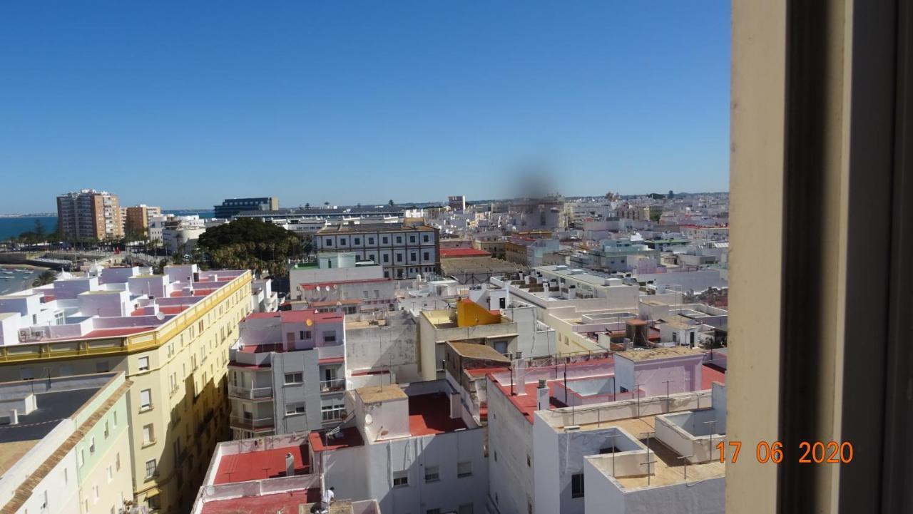 Apartamento Fenicia Con Aparcamiento Incluido Vistas Al Mar Кадис Екстериор снимка